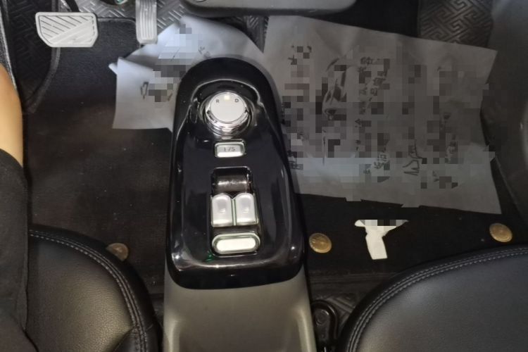 Used CHANGAN NEVO Lumin 2022 210km Sweet Edition Gear Lever
