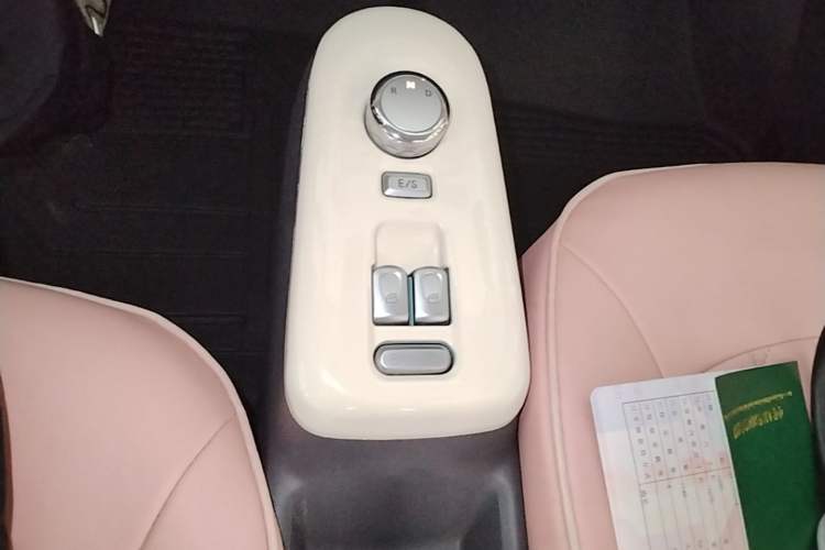 Used CHANGAN NEVO Lumin 2022 210km Sweet Edition Gear Lever