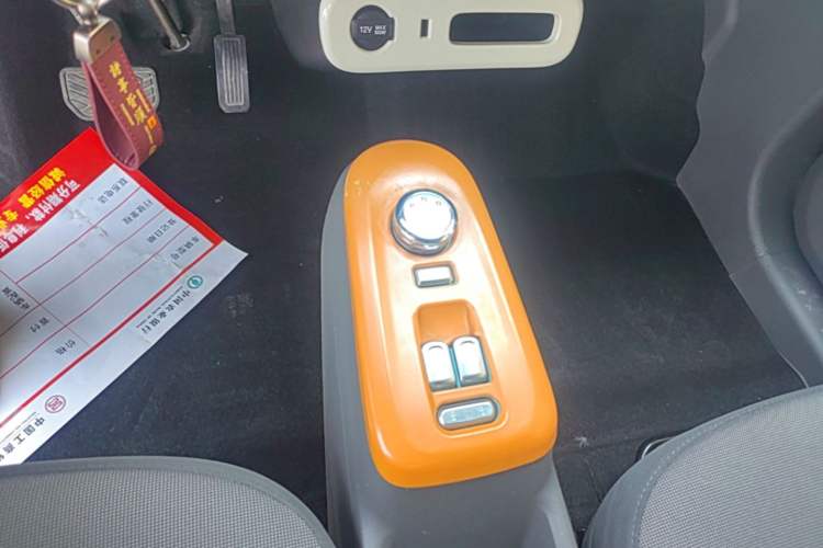 Used CHANGAN NEVO Lumin 2022 210km Sweet Edition Gear Lever