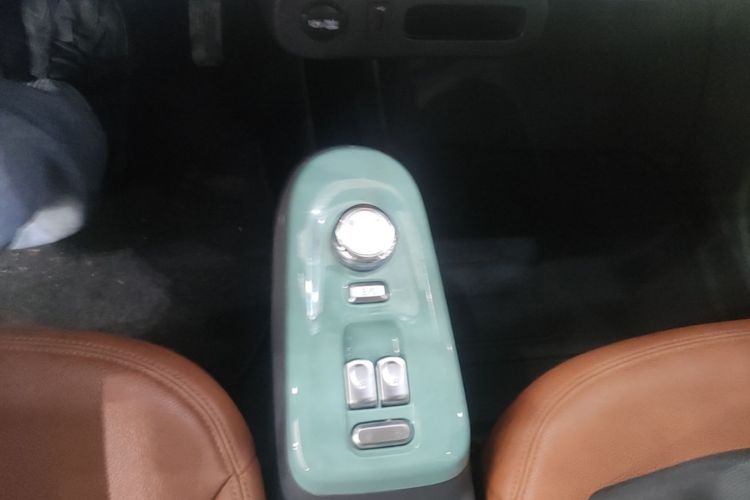 Used CHANGAN NEVO Lumin 2022 155 km – Refreshingly Sweet Edition Gear Lever