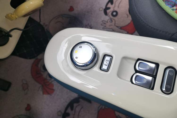 Used CHANGAN NEVO Lumin 2022 210km Sweet Edition Gear Lever