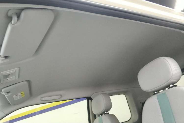 Used CHANGAN NEVO Lumin 2022 301km Honey-Sweet Version Headliner