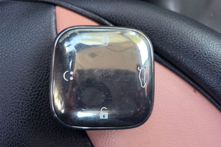 Used CHANGAN NEVO Lumin 2022 301km Honey-Sweet Version Interior 1