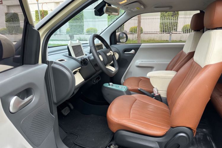 Used CHANGAN NEVO Lumin 2022 155 km – Refreshingly Sweet Edition Interior 4