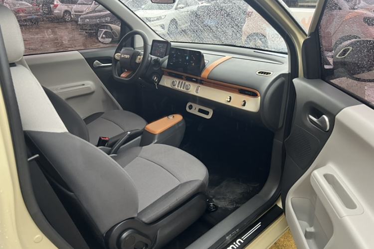Used CHANGAN NEVO Lumin 2022 210km Sweet Edition Interior 5
