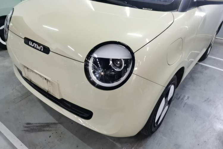 Used CHANGAN NEVO Lumin 2022 155 km – Refreshingly Sweet Edition Left Front Headlight