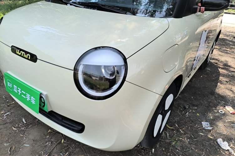 Used CHANGAN NEVO Lumin 2022 155 km – Refreshingly Sweet Edition Left Front Headlight