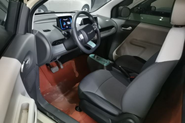 Used CHANGAN NEVO Lumin 2022 155 km – Refreshingly Sweet Edition Left Front Seat