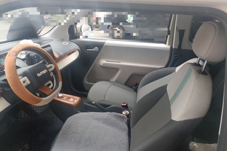 Used CHANGAN NEVO Lumin 2022 155 km – Refreshingly Sweet Edition Left Front Seat