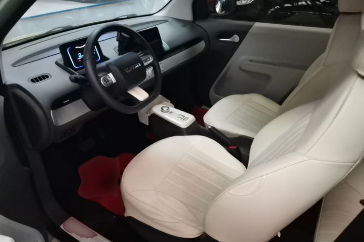 Used CHANGAN NEVO Lumin 2022 155 km – Refreshingly Sweet Edition Left Front Seat