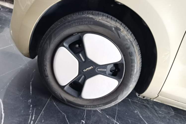 Used CHANGAN NEVO Lumin 2022 210km Sweet Edition Left Front Wheel Hub