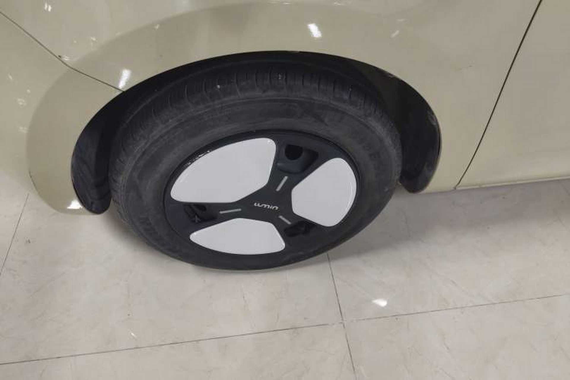 Used CHANGAN NEVO Lumin 2022 210km Sweet Edition Left Front Wheel Hub