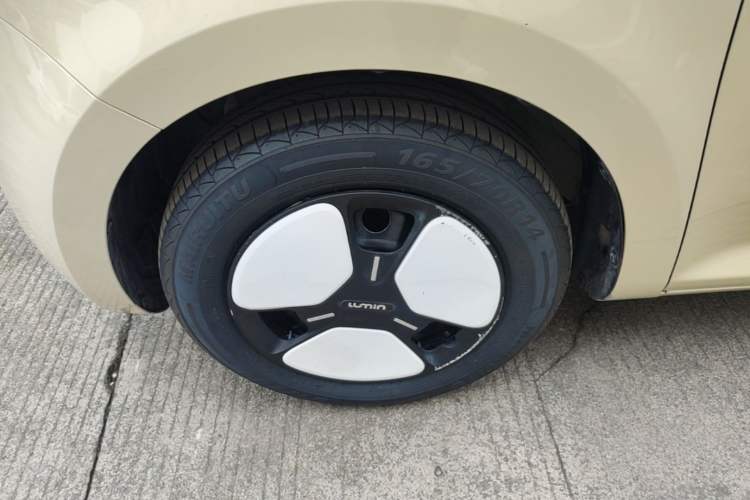 Used CHANGAN NEVO Lumin 2022 210km Sweet Edition Left Front Wheel Hub