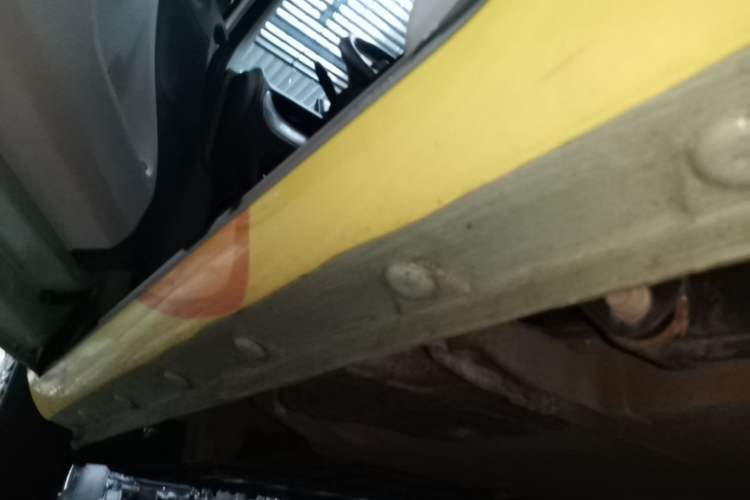 Used CHANGAN NEVO Lumin 2022 155 km – Refreshingly Sweet Edition Left Side Sill