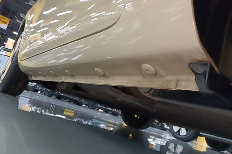Used CHANGAN NEVO Lumin 2022 210km Sweet Edition Left Side Sill