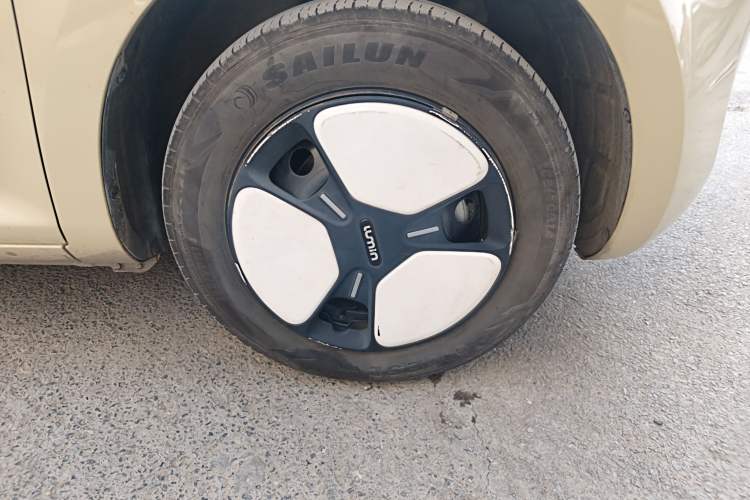Used CHANGAN NEVO Lumin 2022 301km Honey-Sweet Version Right Front Wheel Hub