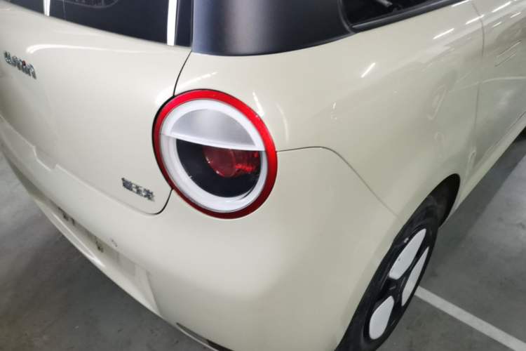 Used CHANGAN NEVO Lumin 2022 155 km – Refreshingly Sweet Edition Right Rear Taillight