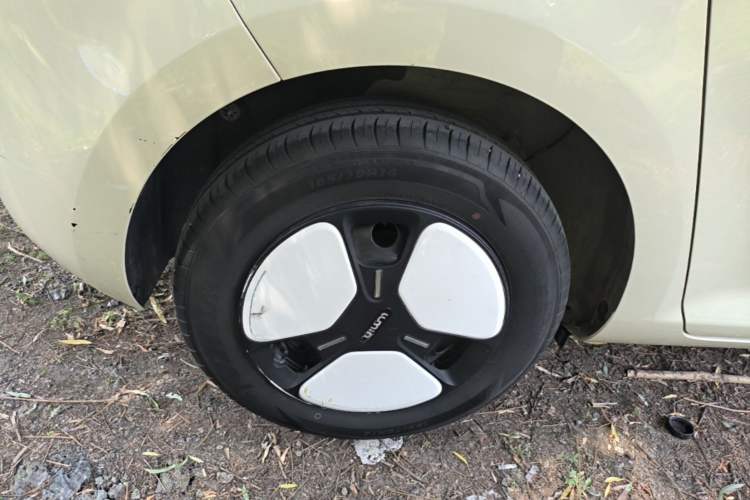 Used CHANGAN NEVO Lumin 2022 155 km – Refreshingly Sweet Edition Right Rear Wheel Hub