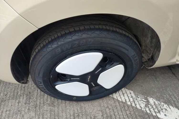 Used CHANGAN NEVO Lumin 2022 210km Sweet Edition Right Rear Wheel Hub