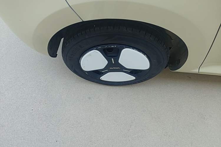 Used CHANGAN NEVO Lumin 2022 210km Sweet Edition Right Rear Wheel Hub