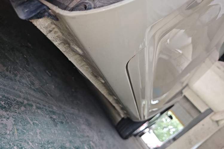 Used CHANGAN NEVO Lumin 2022 210km Sweet Edition Right Side Sill