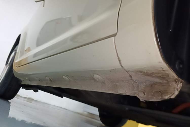 Used CHANGAN NEVO Lumin 2022 210km Sweet Edition Right Side Sill