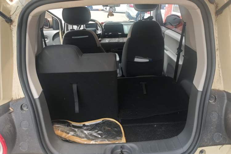 Used CHANGAN NEVO Lumin 2022 210km Sweet Edition Trunk
