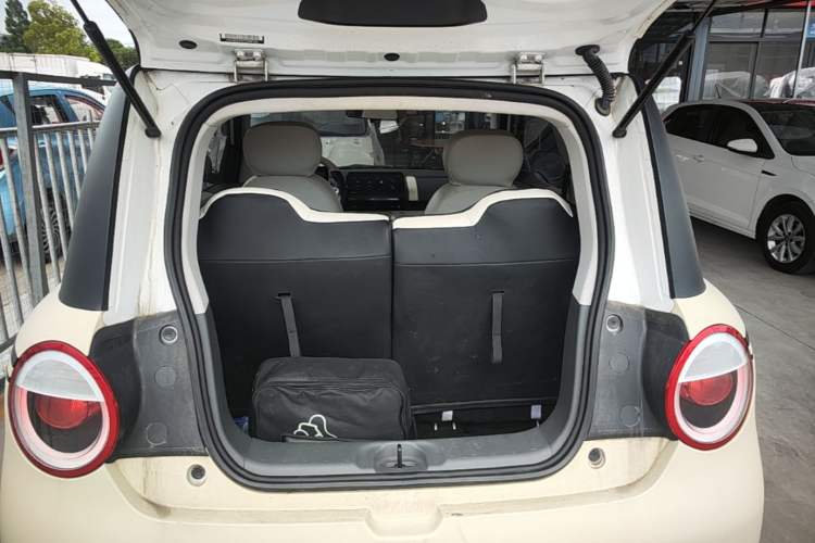 Used CHANGAN NEVO Lumin 2022 210km Sweet Edition Trunk