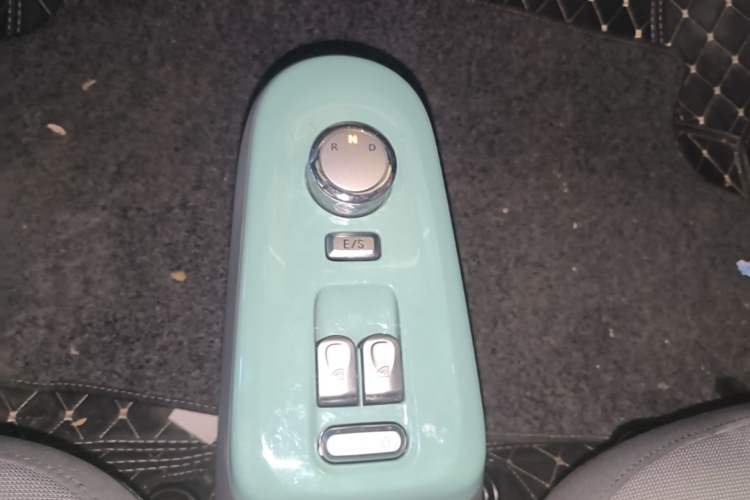 Used CHANGAN NEVO Lumin 2023 205km Xiangqin Version Gear Lever