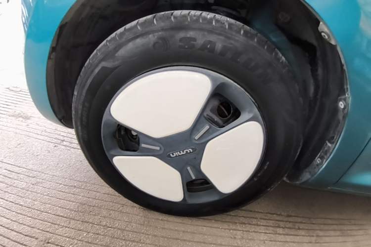Used CHANGAN NEVO Lumin 2023 205km Xiangqin Version Left Front Wheel Hub