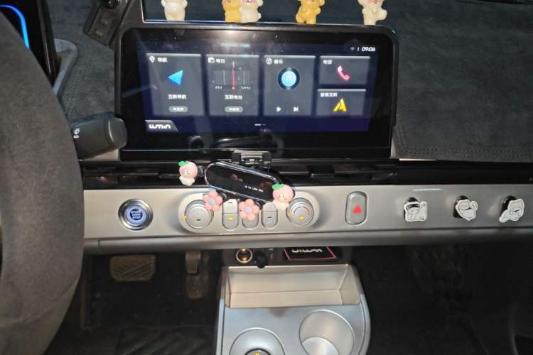 Used CHANGAN NEVO Lumin 2023 301km Honey Dew Edition Audio And AC Panel