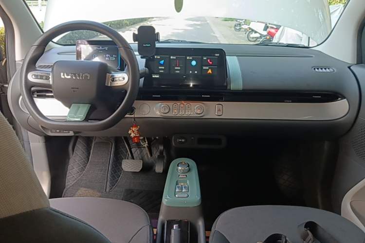 Used CHANGAN NEVO Lumin 2023 205km Xiangqin Version Center Console