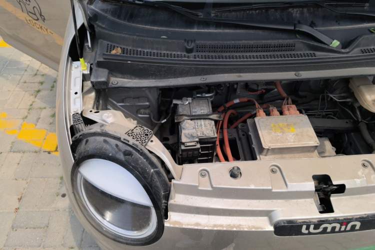 Used CHANGAN NEVO Lumin 2023 205km Xiangqin Version Engine Bay Right