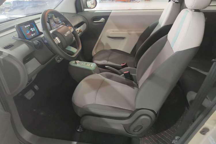 Used CHANGAN NEVO Lumin 2023 301km Honey Dew Edition Left Front Seat
