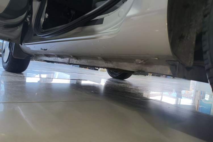 Used CHANGAN NEVO Lumin 2023 301km Honey Dew Edition Left Side Sill