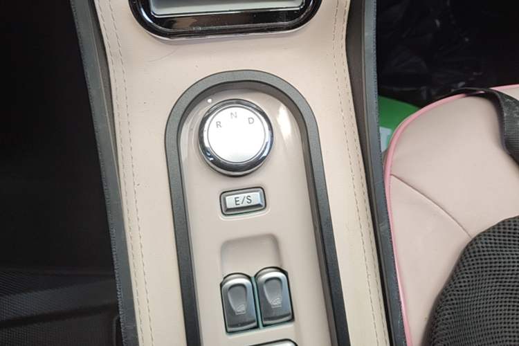Used CHANGAN NEVO Lumin 2023 301km Honey Dew Edition Gear Lever