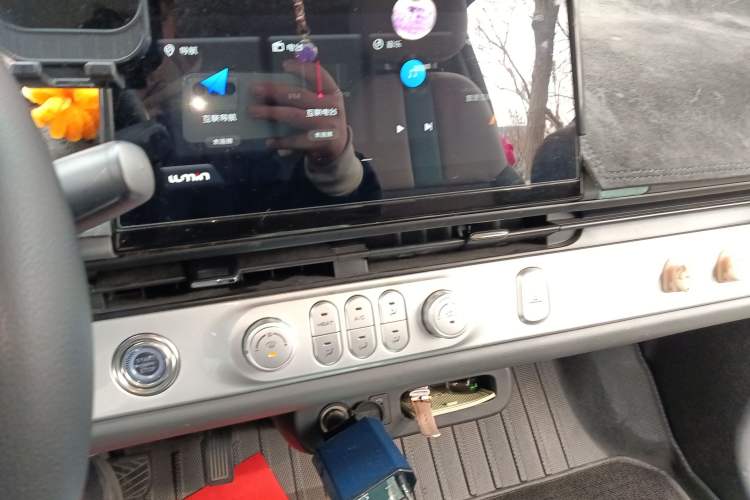 Used CHANGAN NEVO Lumin 2023 205km Xiangqin Version Audio And AC Panel