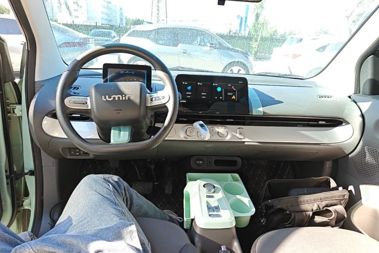 Used CHANGAN NEVO Lumin 2023 301km Honey Dew Edition Center Console