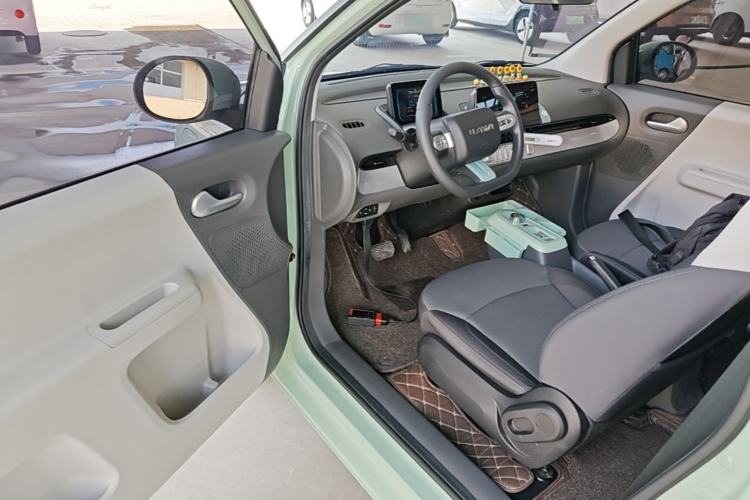 Used CHANGAN NEVO Lumin 2023 301km Honey Dew Edition Driver Seat
