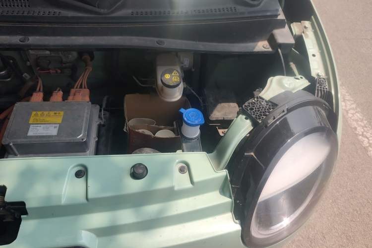 Used CHANGAN NEVO Lumin 2023 301km Honey Dew Edition Engine Bay Left