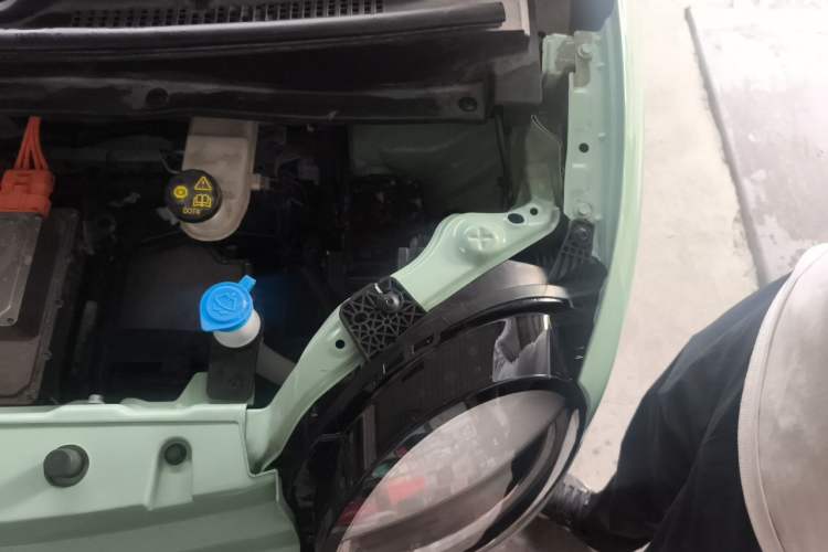 Used CHANGAN NEVO Lumin 2023 205km Xiangqin Version Engine Bay Left