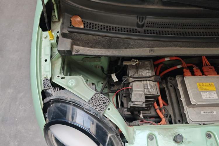 Used CHANGAN NEVO Lumin 2023 205km Xiangqin Version Engine Bay Right