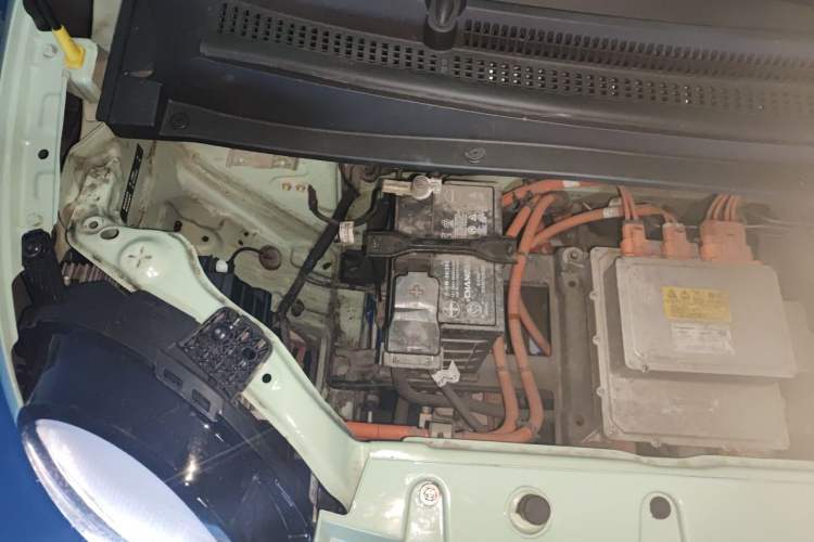 Used CHANGAN NEVO Lumin 2023 301km Honey Dew Edition Engine Bay Right