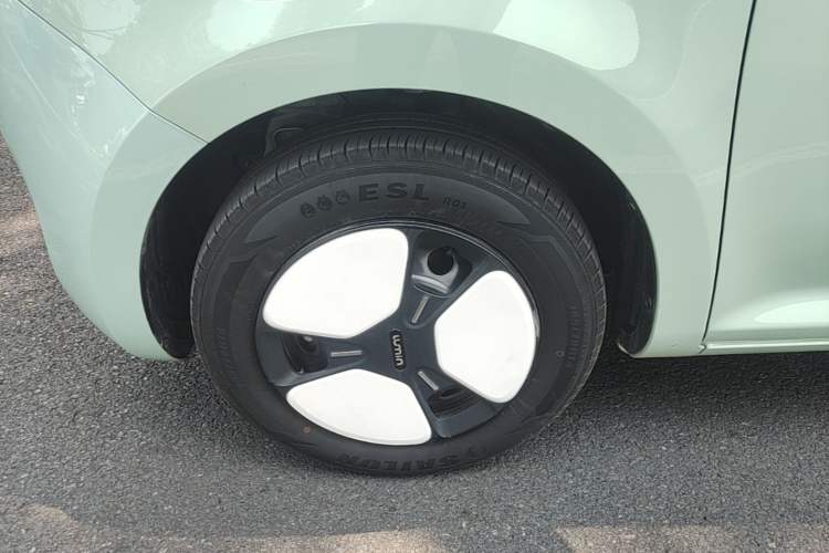 Used CHANGAN NEVO Lumin 2023 301km Honey Dew Edition Exterior 4