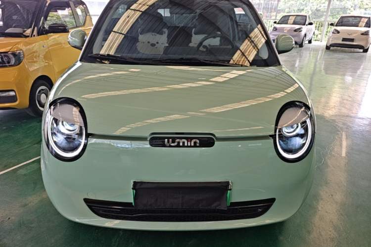 Used CHANGAN NEVO Lumin 2023 301km Honey Dew Edition Front