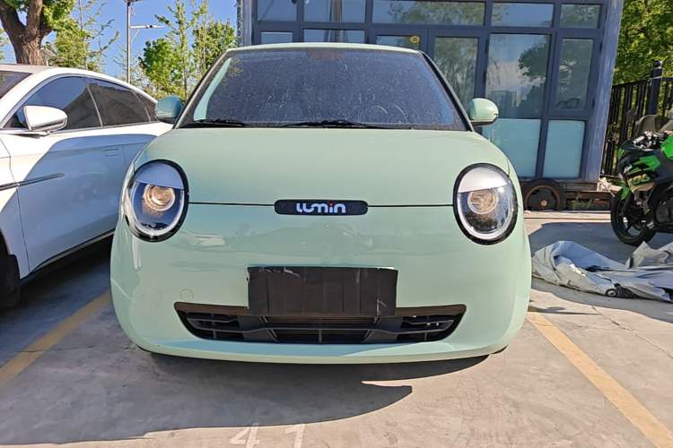 Used CHANGAN NEVO Lumin 2023 301km Honey Dew Edition Front