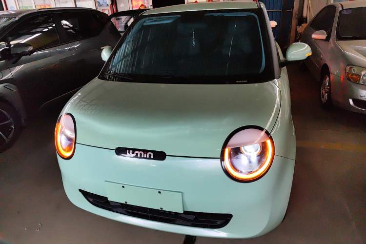 Used CHANGAN NEVO Lumin 2023 205km Xiangqin Version Front