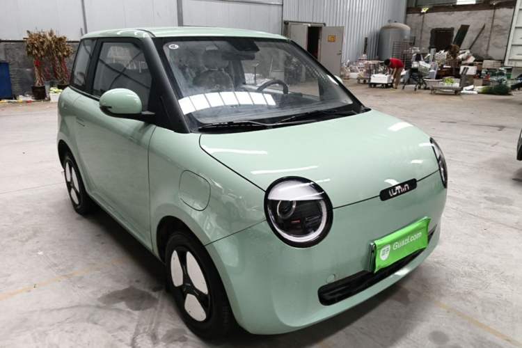 Used CHANGAN NEVO Lumin 2023 205km Xiangqin Version Front Right 45 Deg