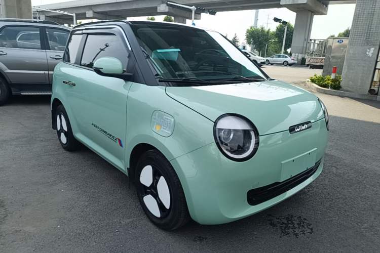 Used CHANGAN NEVO Lumin 2023 301km Honey Dew Edition Front Right 45 Deg