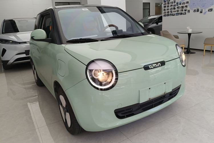 Used CHANGAN NEVO Lumin 2023 301km Honey Dew Edition Front Right 45 Deg